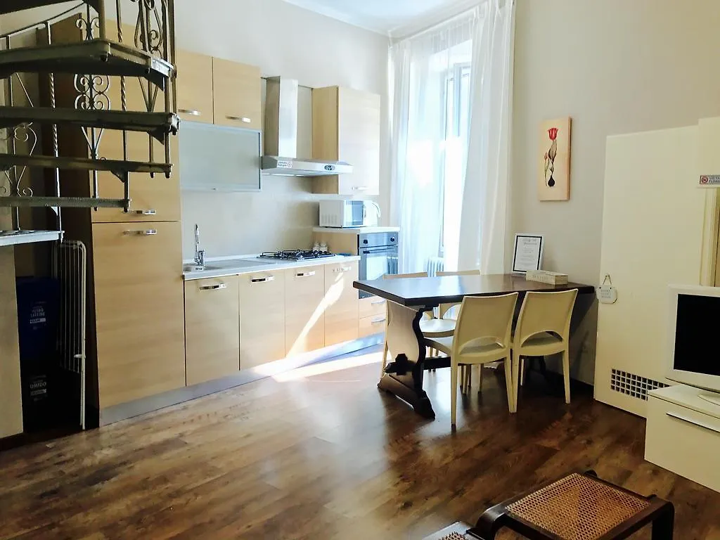 Lady B Apartments Desenzano del Garda 0*,  Italy